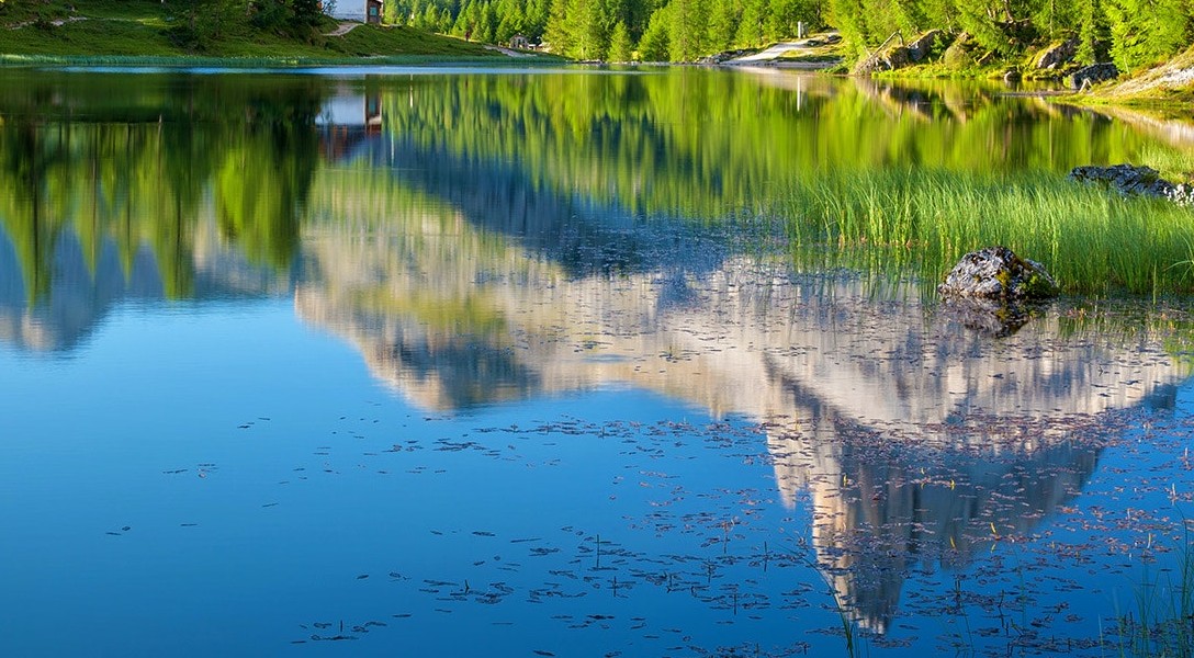 Mountains and lake picture